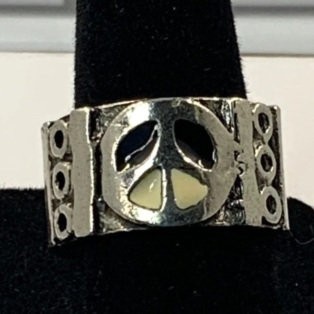 Vintage Taxco Style‎ Peace Sign Biker Ring Silver Size 8.5